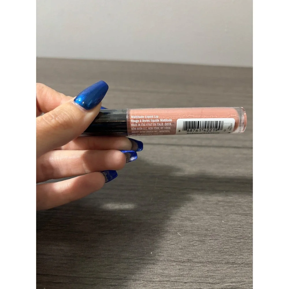 NEW Avon Mattitude Liquid Lip in color Ambitious
